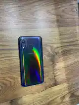 Samsung Galaxy A40-3