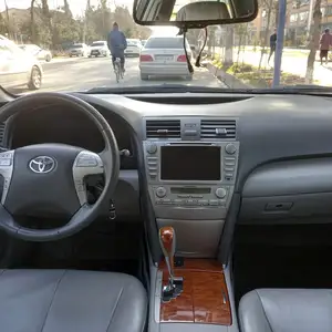 Toyota Camry, 2011