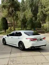 Toyota Camry, 2017-7