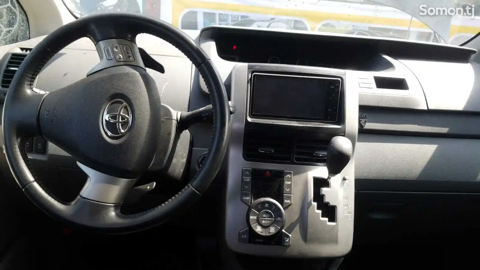 Toyota Voxy, 2009-1