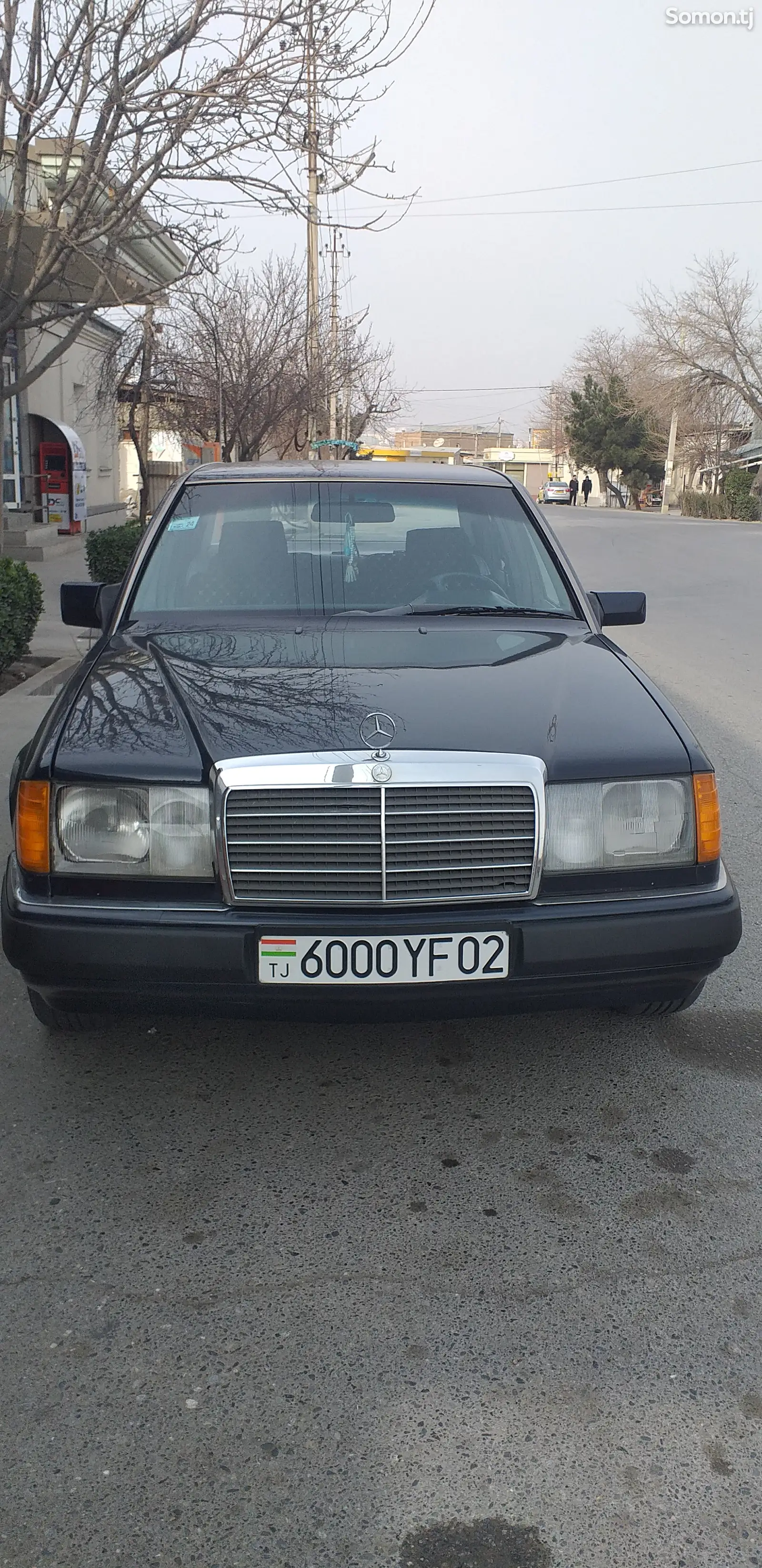 Mercedes-Benz W124, 1990-1