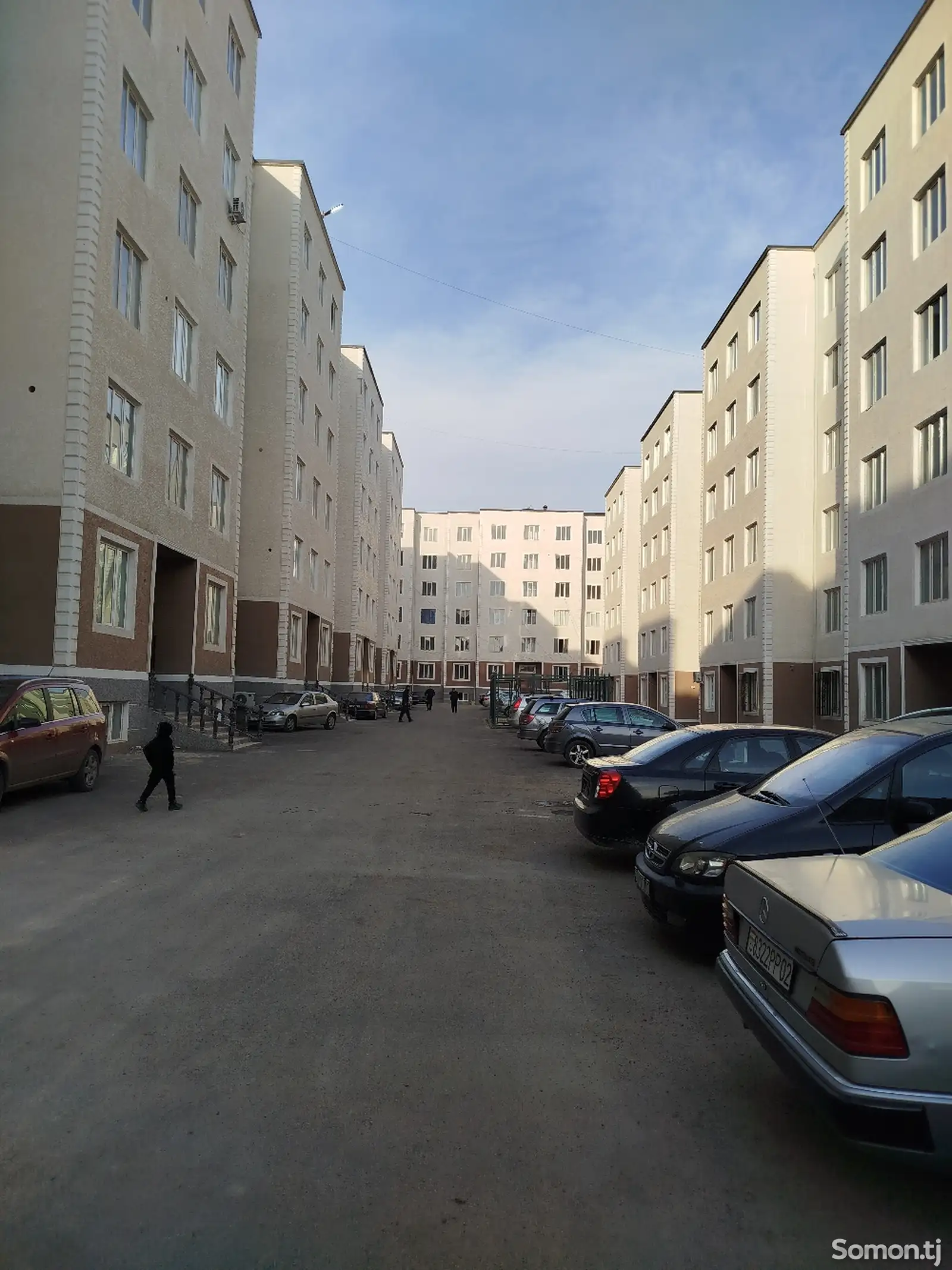 3-комн. квартира, Цокольный этаж, 73 м², 8 мкр-1