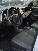 Toyota RAV 4, 2017-5