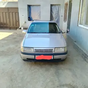 Opel Vectra A, 1992