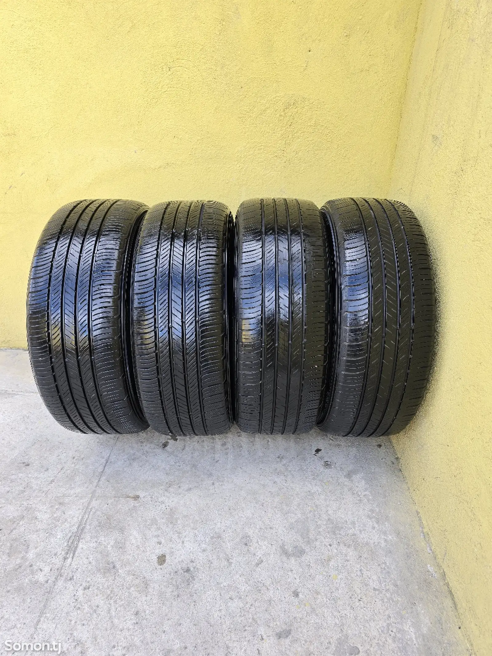 Шины 235/55 R19 Kumho-1