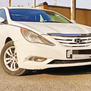 Hyundai Sonata, 2011