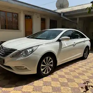 Hyundai Sonata, 2013