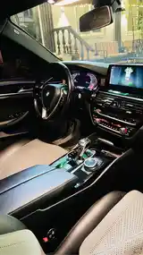 BMW 5 series, 2017-9