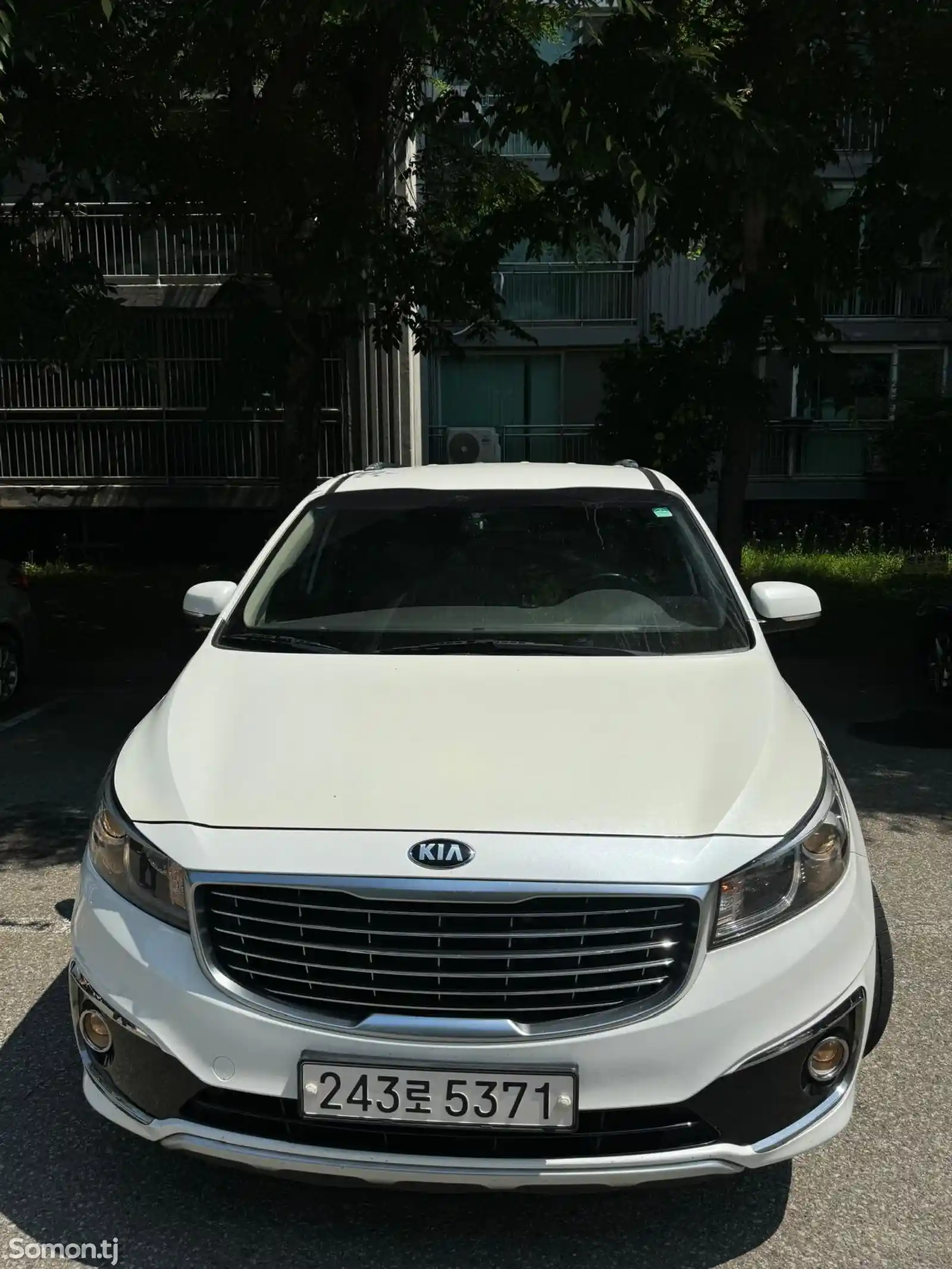 Kia Carnival, 2015-2