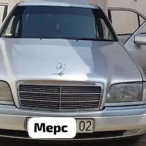 Облицовка от Mercedes-Benz