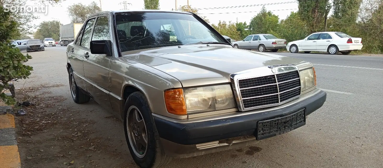 Mercedes-Benz W201, 1990-1