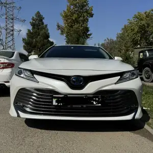 Toyota Camry, 2018