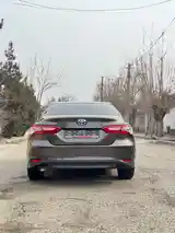 Toyota Camry, 2018-4