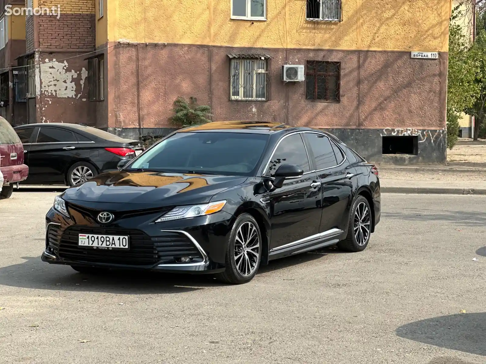 Toyota Camry, 2019-1