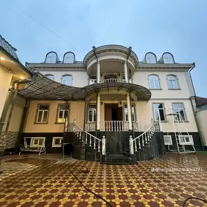 2-этажный, 8 комнатный дом, 638 м², Фирдавси