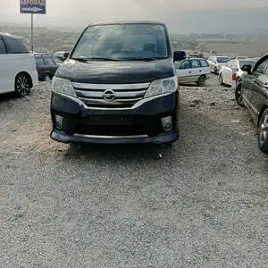 Nissan Serena, 2014