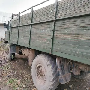 Бортовой грузовик, 1990