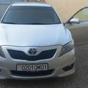 Toyota Camry, 2011