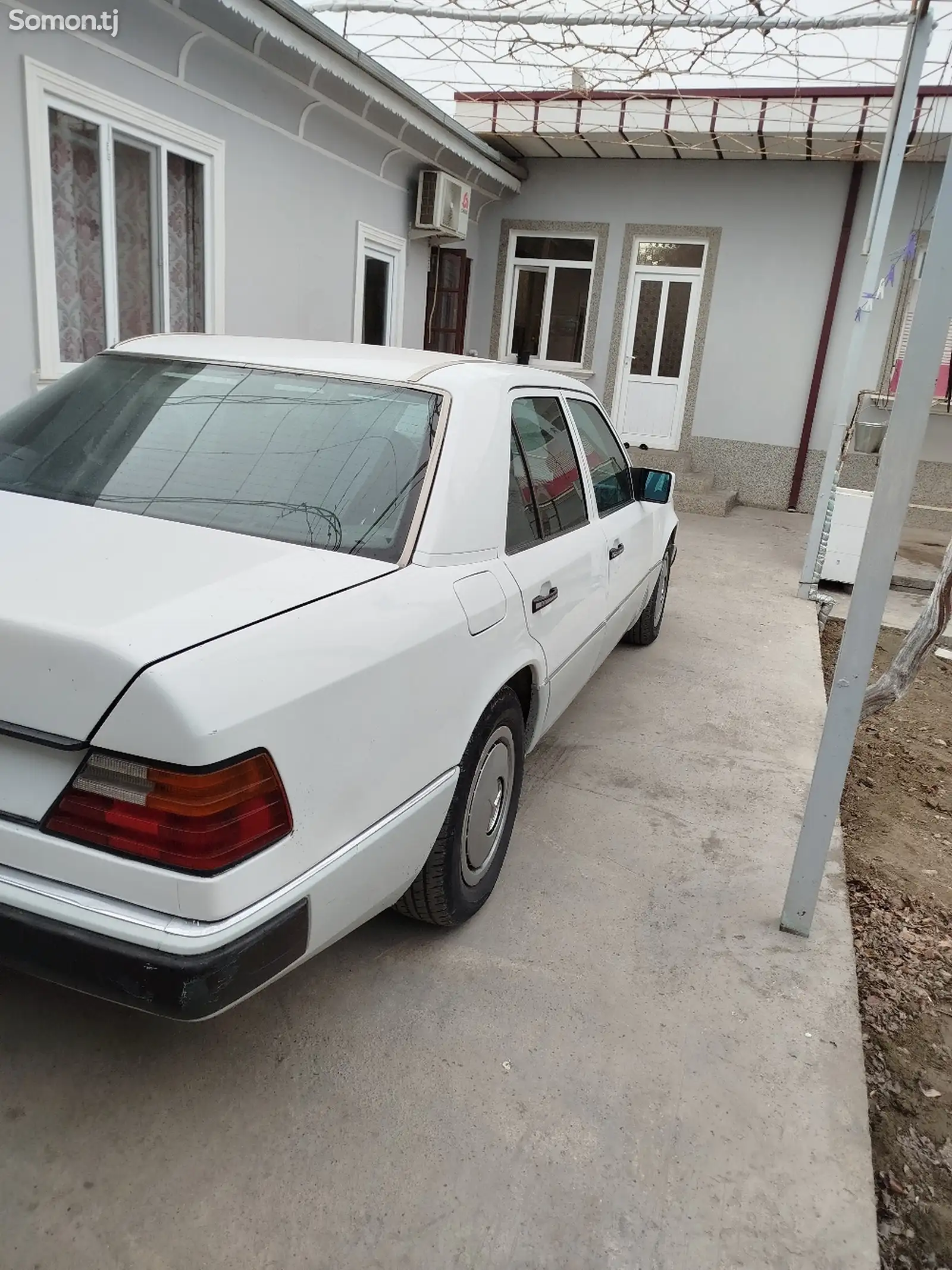 Mercedes-Benz W124, 1993-1