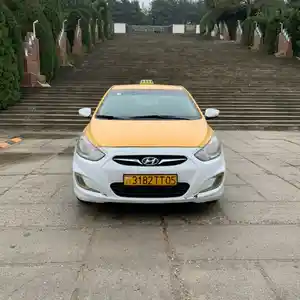Hyundai Accent, 2012