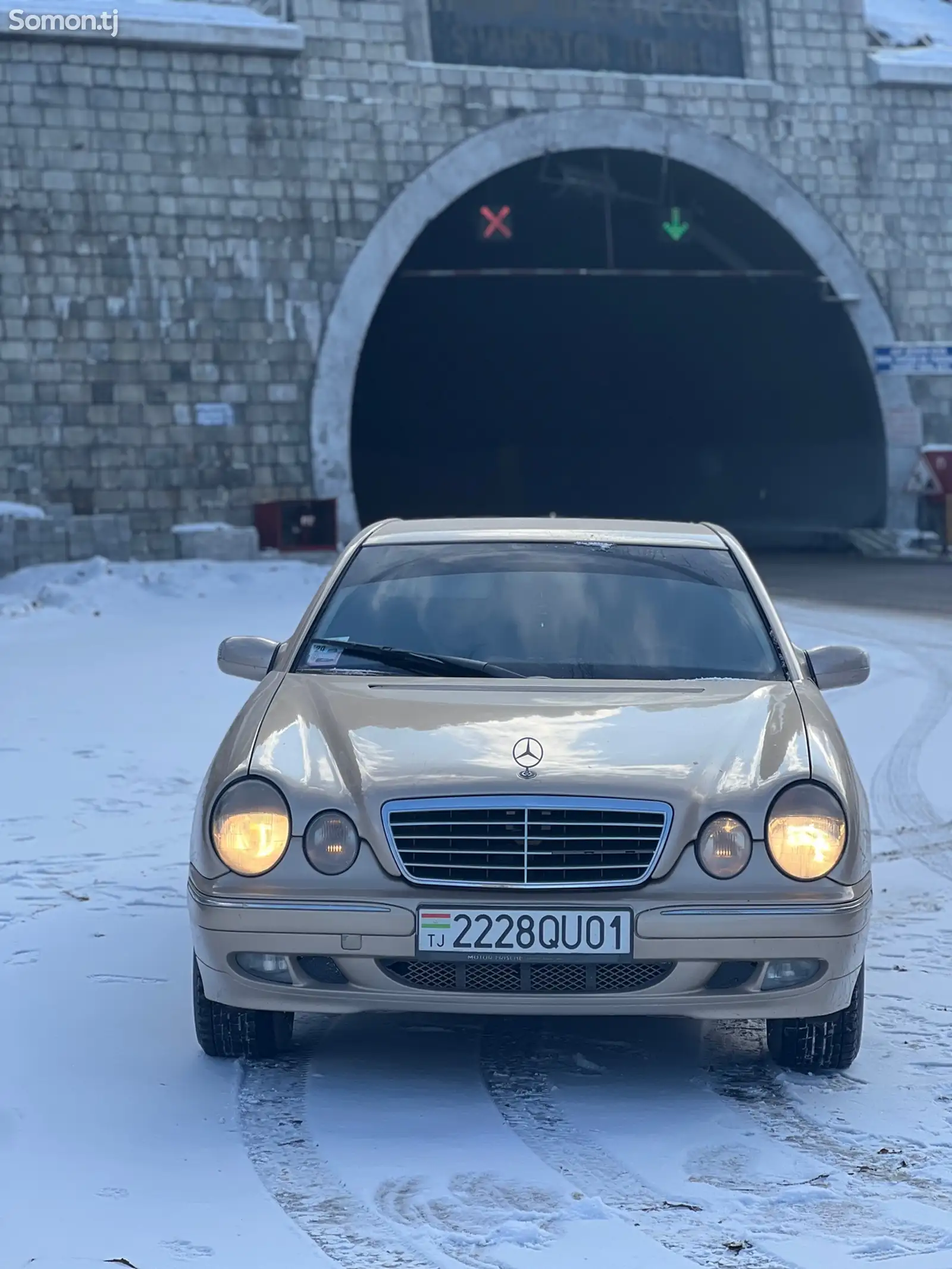 Mercedes-Benz E class, 2000-1