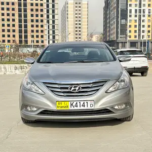 Hyundai Sonata, 2010