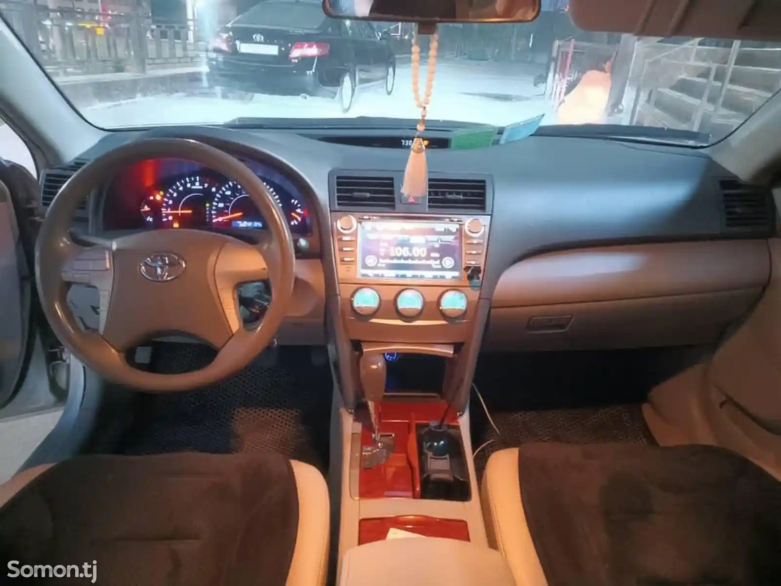 Toyota Camry, 2010-6