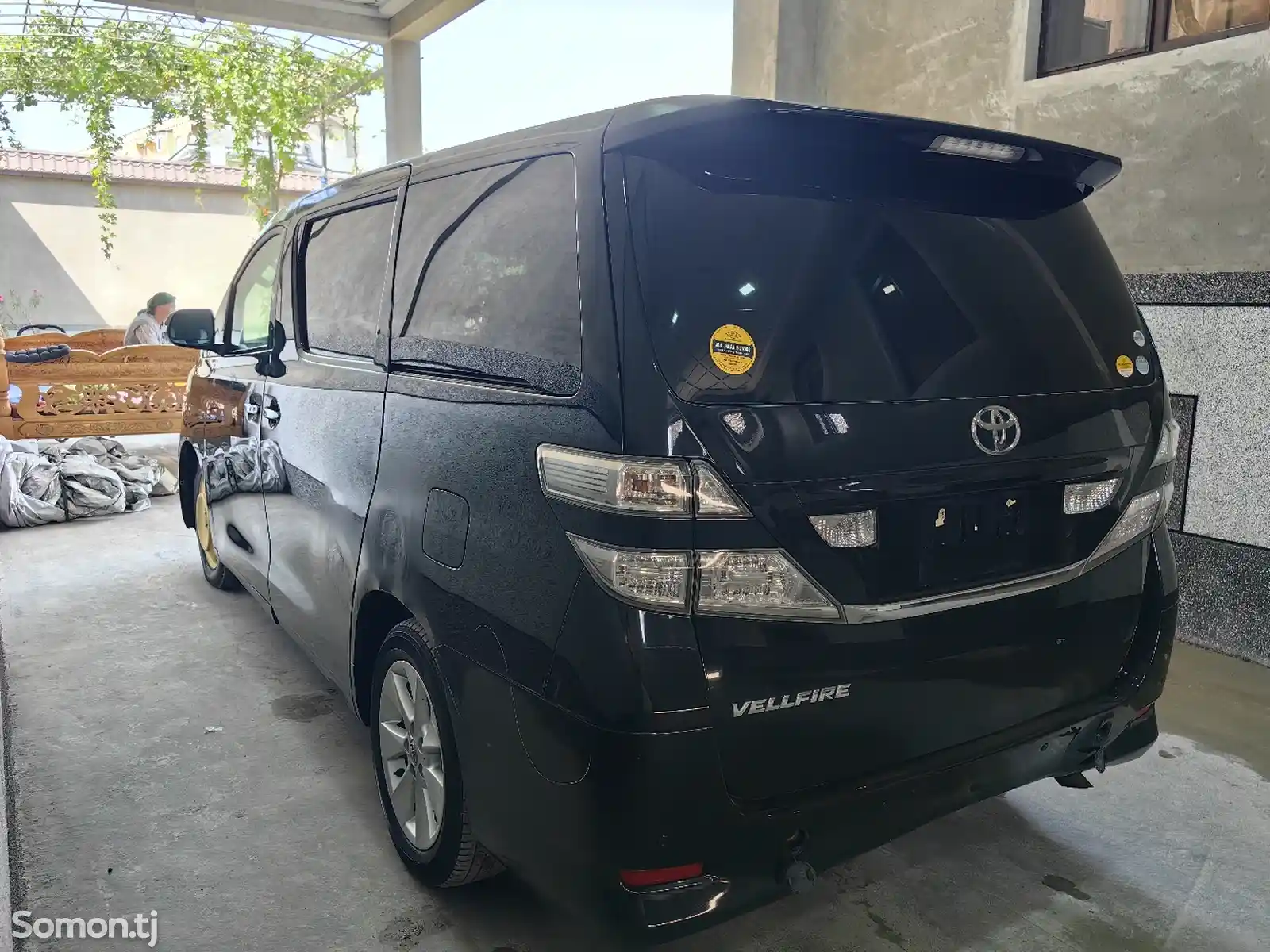 Toyota Vellfire, 2011-5