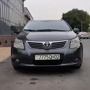 Toyota Avensis, 2010