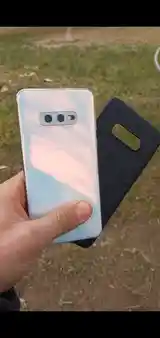 Samsung Galaxy S10E-4