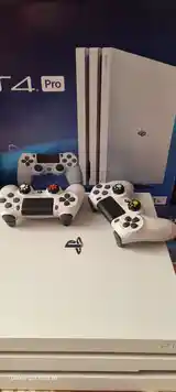 Игровая приставка Playstation 4pro-4