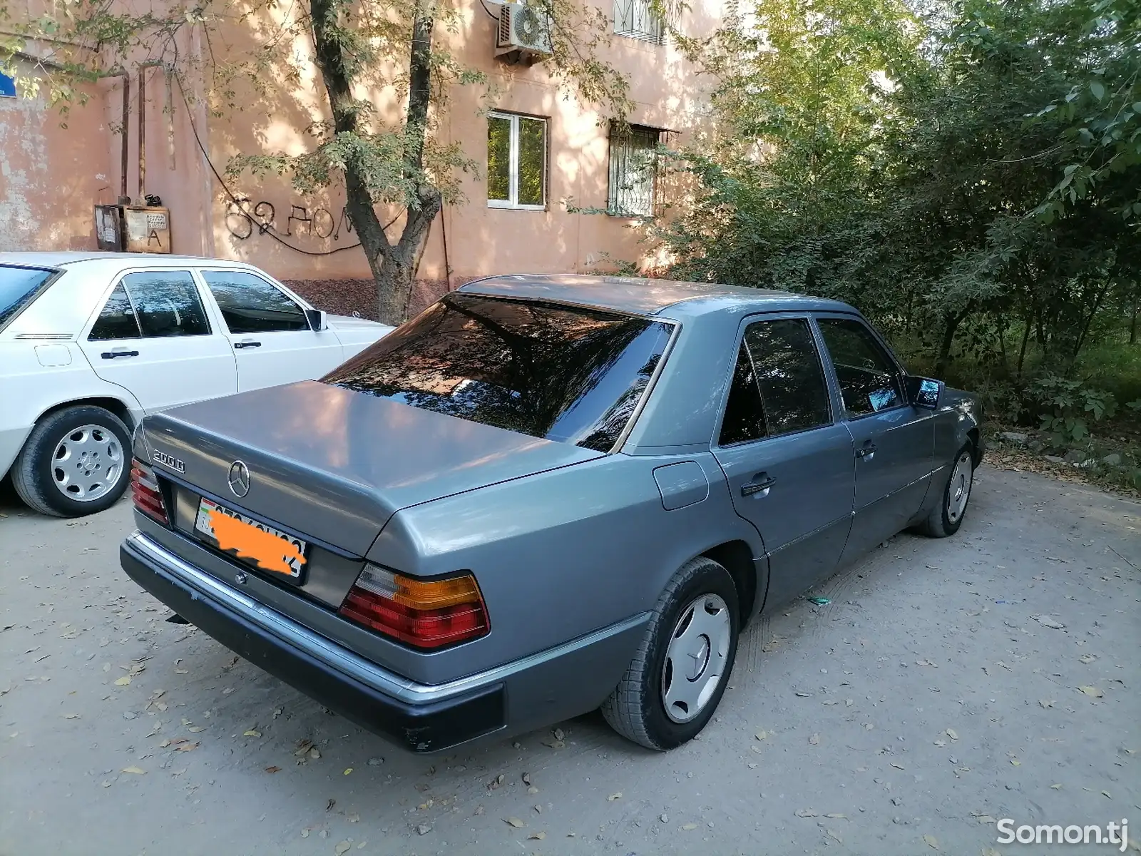 Mercedes-Benz W124, 1990-2