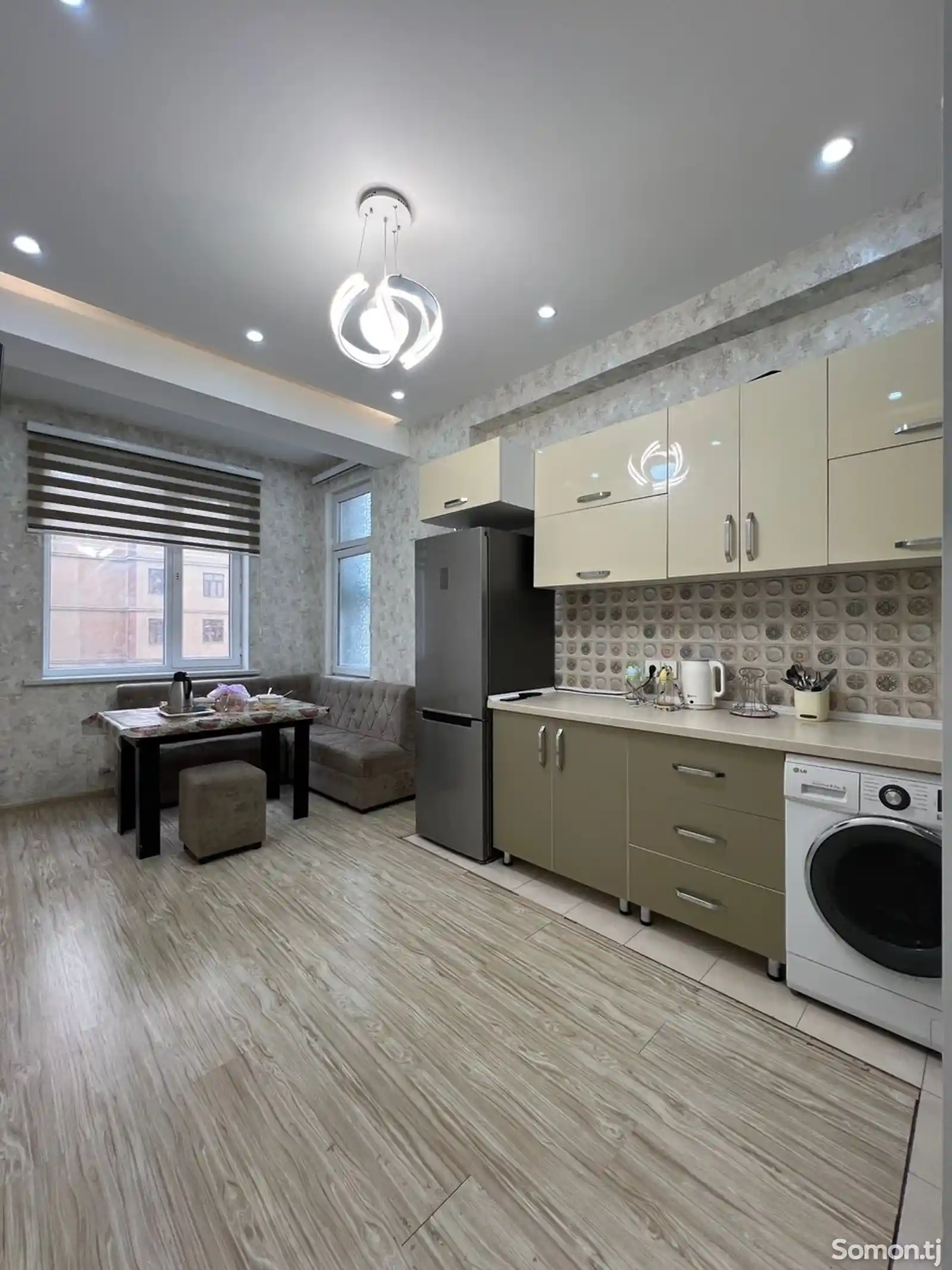 3-комн. квартира, 4 этаж, 95 м², Казокон, Эстакада 82-5