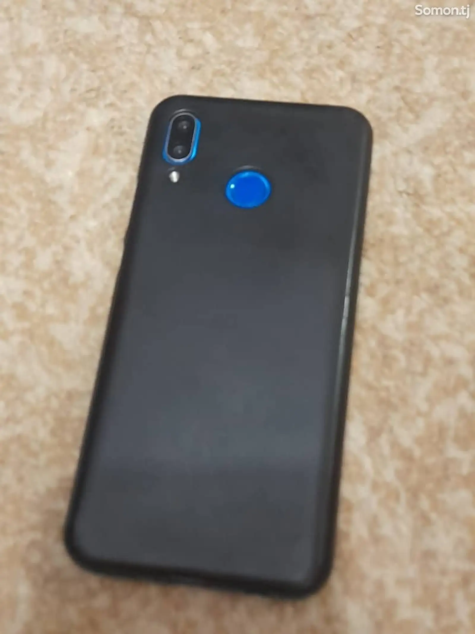 Телефон Honor-1