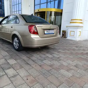 Chevrolet Lacetti, 2005