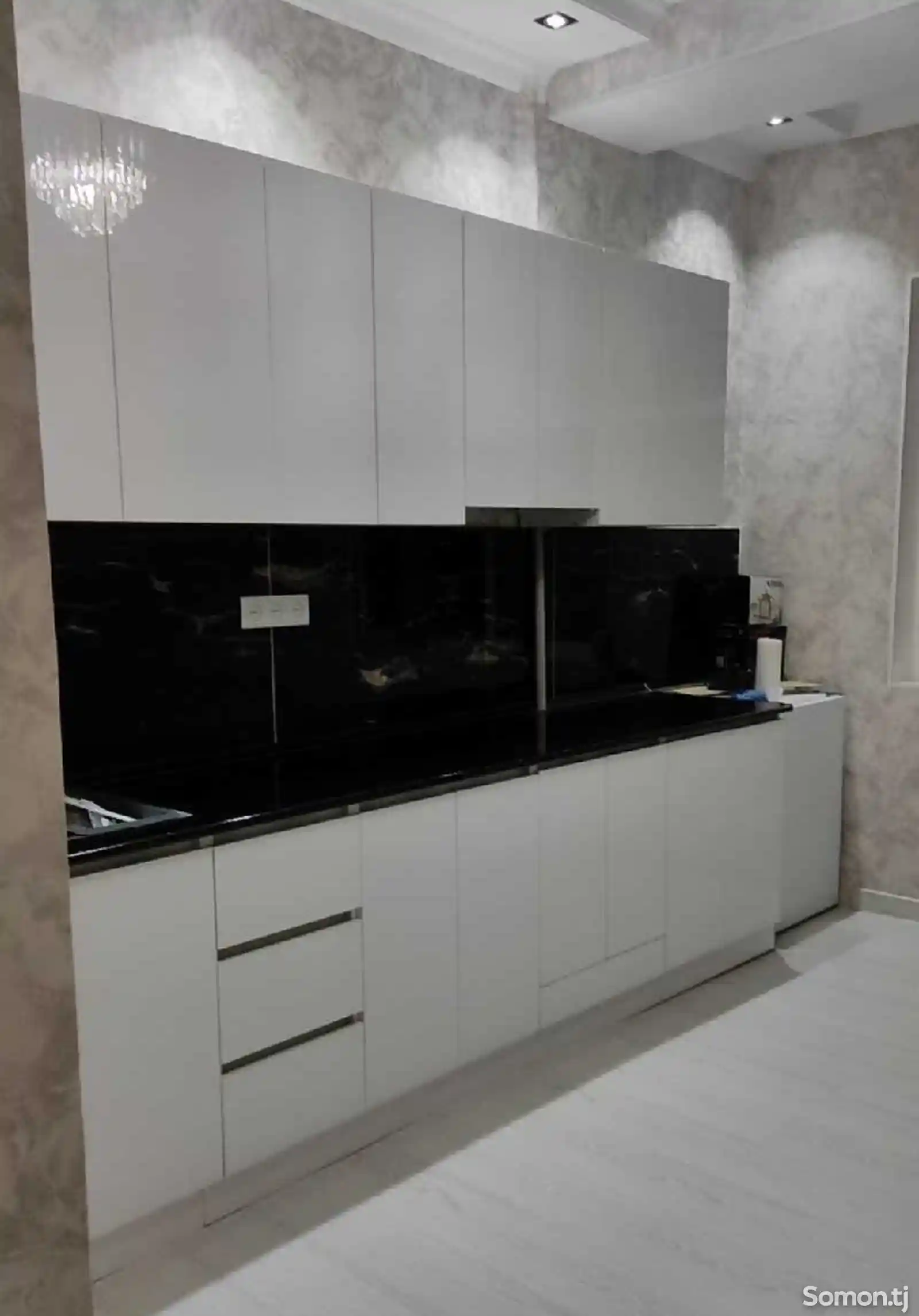 2-комн. квартира, 13 этаж, 70м², Цирк, Профсоюз-10