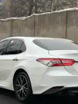 Toyota Camry, 2018-8