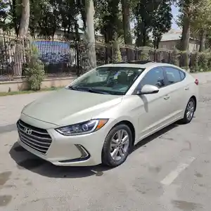 Hyundai Elantra, 2017