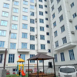 3-комн. квартира, 4 этаж, 108 м², 33 мкр