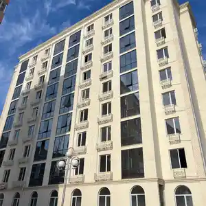 3-комн. квартира, 1 этаж, 104 м², 28 мкр, туй. Точикистон