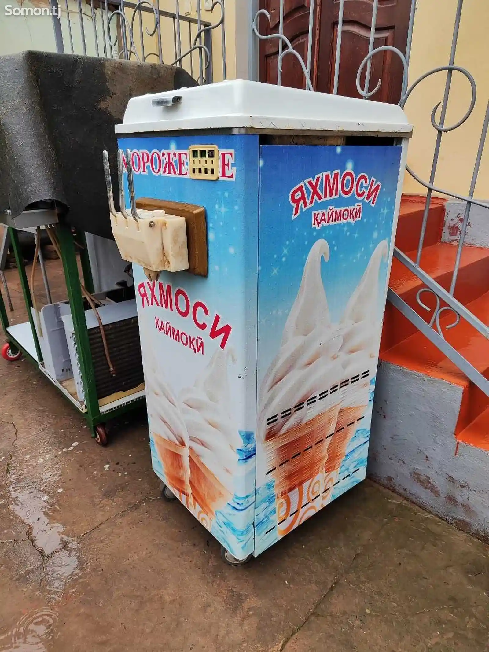 Аппарат-фризер для мороженого-2