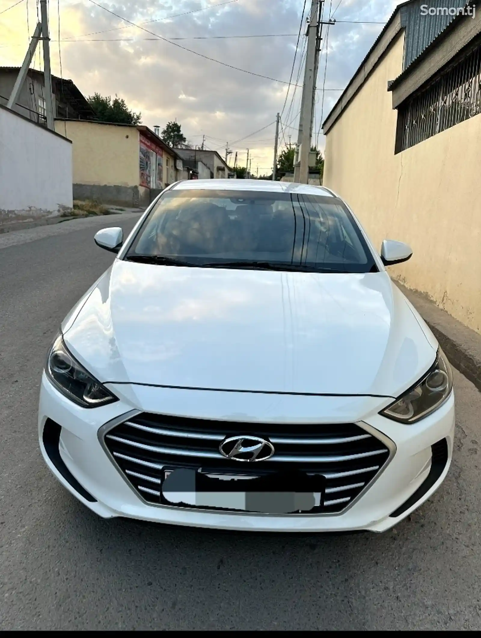 Hyundai Elantra, 2018-1