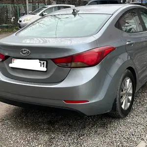 Hyundai Elantra, 2016