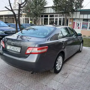 Toyota Camry, 2010