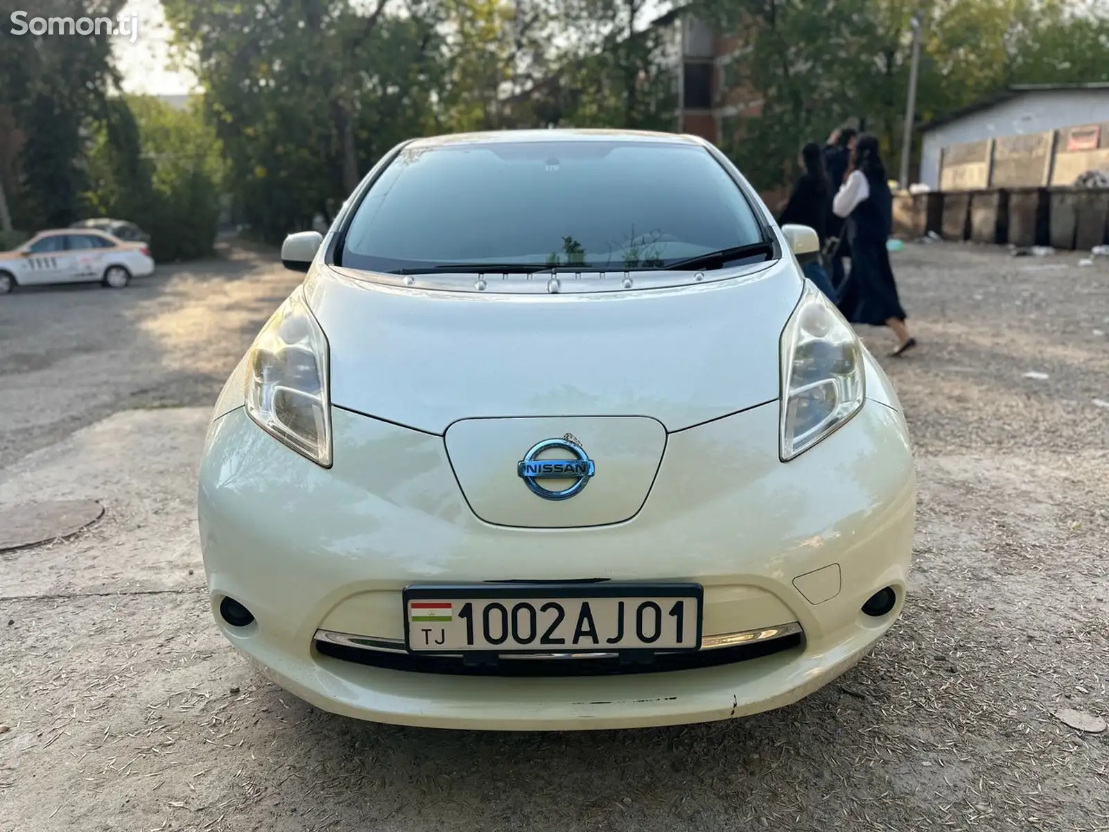 Nissan Leaf, 2011-1