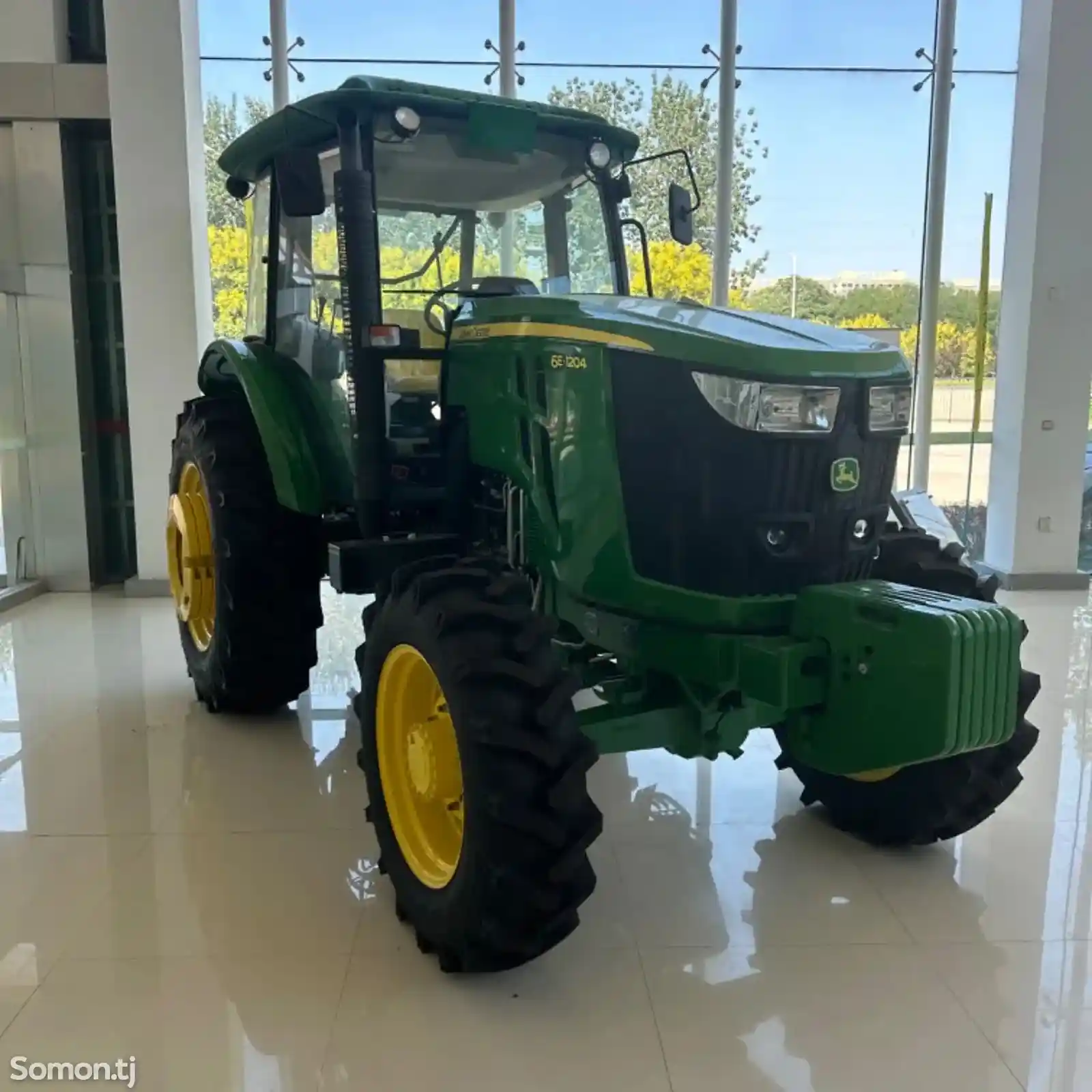 Трактор John Deere 1204-1