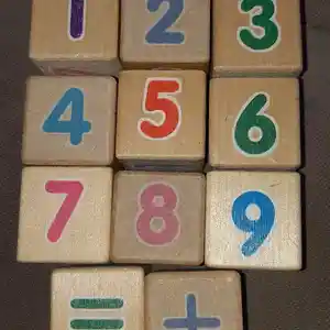 Деревянные кубики цифры