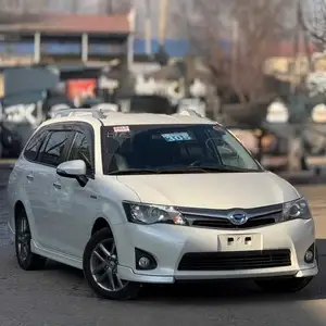 Toyota Fielder, 2014