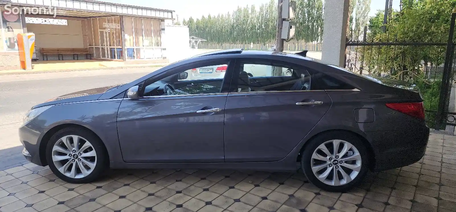 Hyundai Sonata, 2010-4