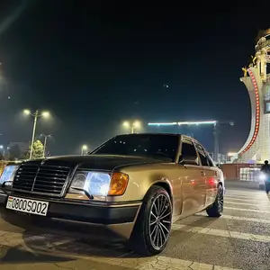 Mercedes-Benz W124, 1992